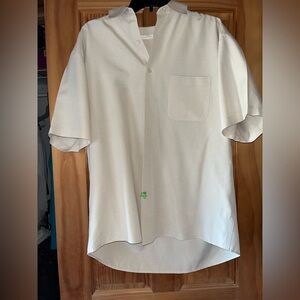 Men’s Perry Ellis button downn shirt. Never worn